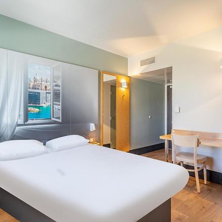 B&B Hôtel Marseille Euromed Buitenkant foto