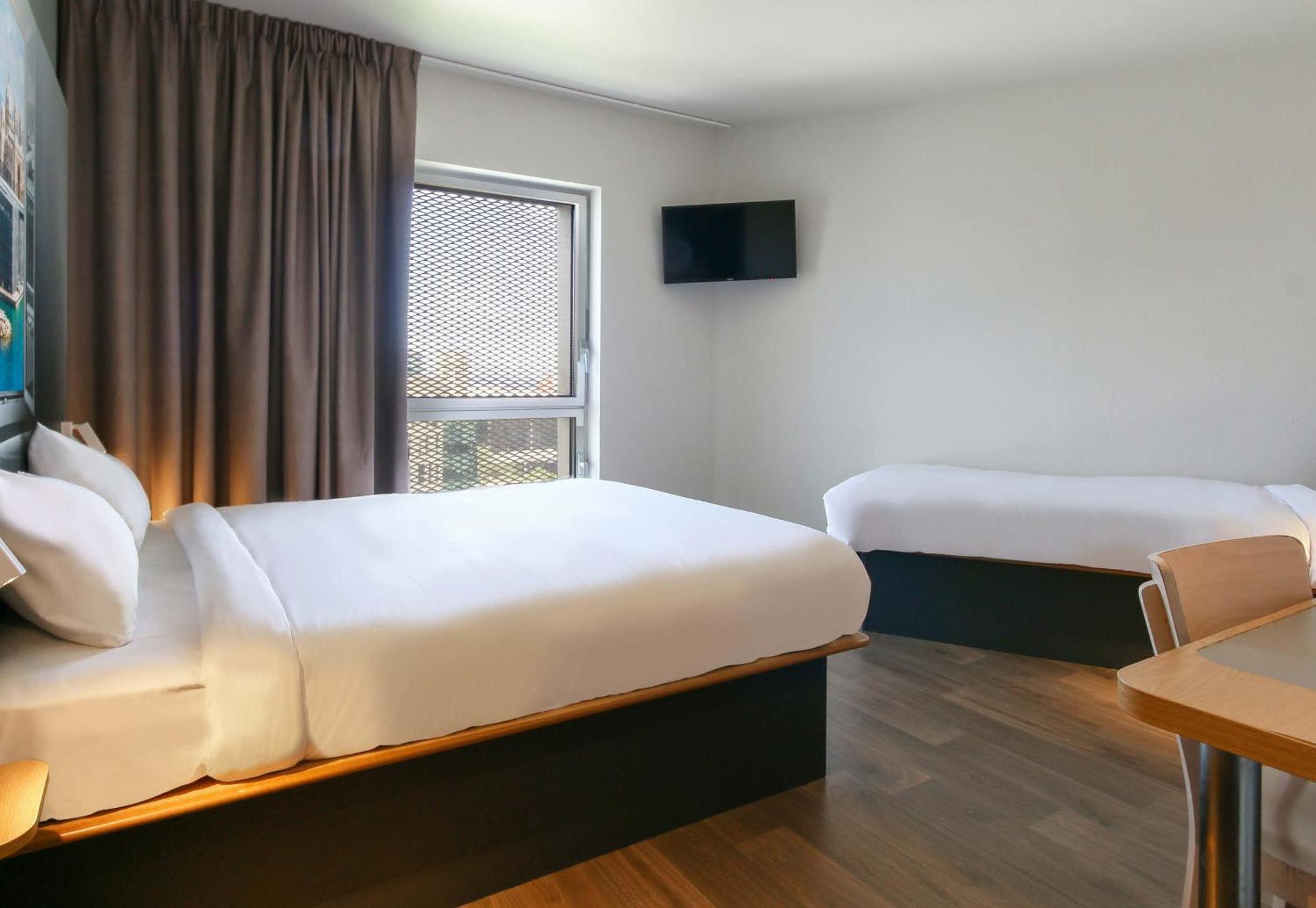 B&B Hôtel Marseille Euromed Buitenkant foto