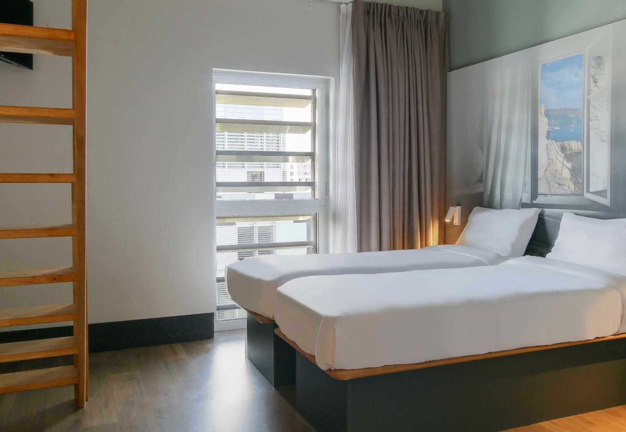 B&B Hôtel Marseille Euromed Buitenkant foto